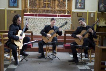 Victoria Guitar Trio